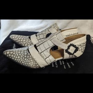 John Fluevog Alisha White Croc Discontinued Size 8